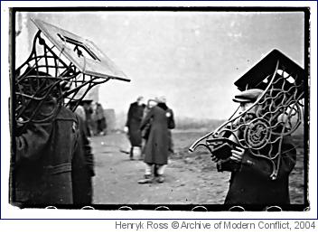 Foto: Henryk Ross Š Archive of Modern Conflict, 2004