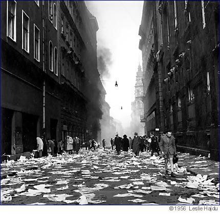 Budapest, 1956  foto: Leslie Hajdu