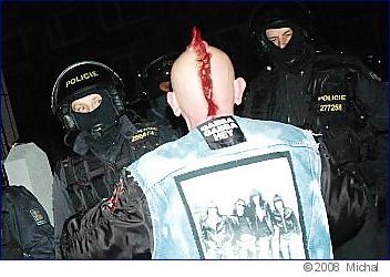 Přepadení usedlosti Cibulka policií